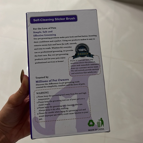 SELF-CLEANING SLICKER BRUSH - Picture 3 of 4